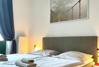 Downtown Apartment 4U Leipzig has Balcony rooms