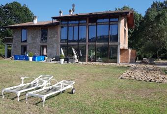 Villa Cristallo PRIVATE APARTMENT has Balcony rooms