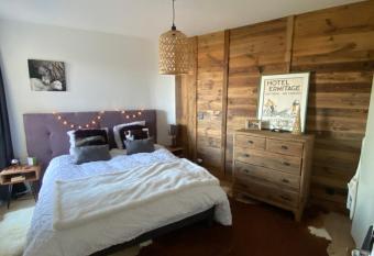 Appartement cosy    Font-Romeu has Balcony rooms