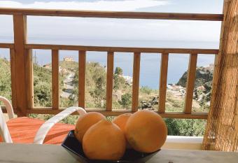 PACIFICUS allows 18 year olds to book a room