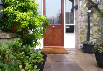 Patricks Boathouse has Balcony rooms