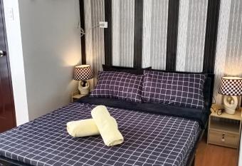 Relaxing 1-Bedroom Condo Unit (by Lee Portum) has Balcony rooms