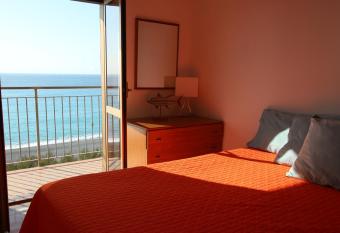 Cozy   flat   with   romantic   sunset   view has Balcony rooms