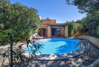 Villa Dalia has Smoking rooms