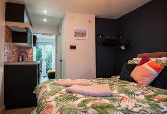 Plush City Centre Micro Pad + Parking + Patio has Balcony rooms