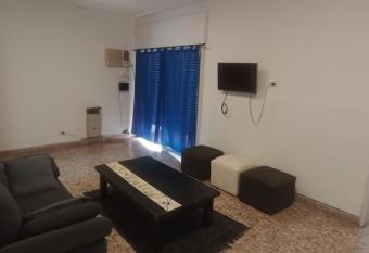 Departamento grande y c  ntrico has Balcony rooms