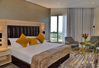 @Sandton Hotel allows 18 year olds to book a room