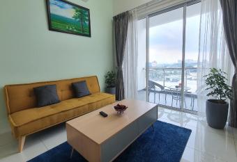 No.13 The Bliss @ The Lovely Country Style House allows 18 year olds to book a room