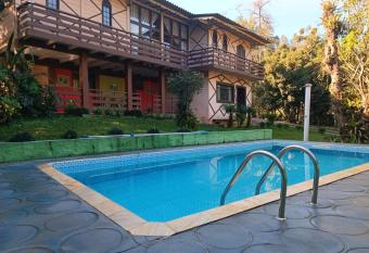 Ch  cara Sonho Meu em Juquitiba SP has Balcony rooms