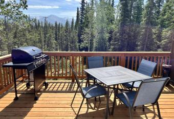 Denali National Park 2 King Bedroom Hideaway with Amazing Views has Balcony rooms
