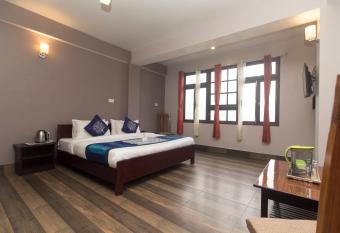 OYO 11630 Temi Residency allows 18 year olds to book a room