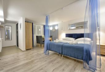 Apartament Niebieski allows 18 year olds to book a room