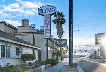Holly Park Motel near LAX allows 18 year olds to book a room