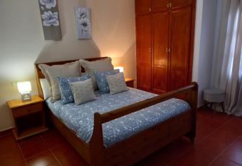 Casa Ramos has Balcony rooms