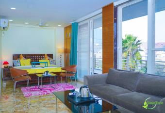 Lime Tree Hotel Near 32nd Avenue Sector 29 Gurgaon has Balcony rooms