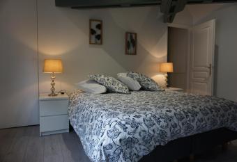 Les 3 rois has Balcony rooms