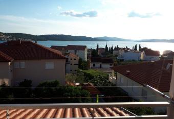 Apartment in Okrug Gornji with sea view, balcony, air conditioning WiFi 5053-1 has Smoking/Balcony rooms