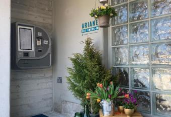 Hotel B&B Stossplatz allows 18 year olds to book a room