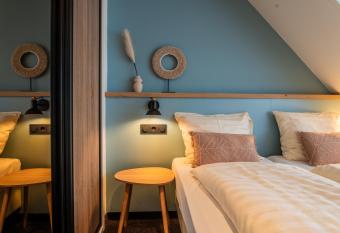 Huis 8 Studio s allows 18 year olds to book a room