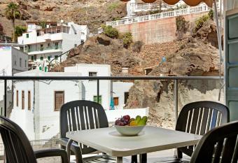 Mogan Playa Wilhem has Balcony rooms