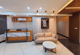 Hotel Amore allows 18 year olds to book a room