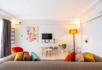 Ezgi s Suite With Terrace in The Heart of Marmaris has Balcony rooms