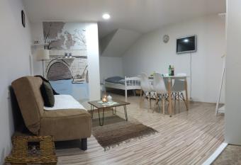 Apartman Tayra has Balcony rooms