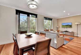 Villa Executive 2br Pinot Nois Resort Condo located within Cypress Lakes Resort Wifi nothing is more central has Balcony rooms