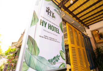 HY Local Budget Hotel by Hoianese - 5 mins walk to Hoi An Ancient Town has Balcony rooms