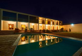 Alto da Lua has Balcony rooms