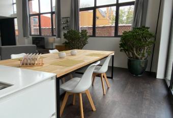 LOFT Ypres old school freeWiFi & Coffee has Balcony rooms