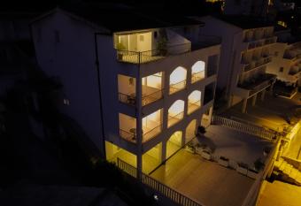 Apartments Larus has Balcony rooms
