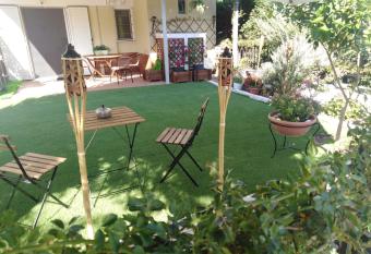 NIKI STAVROS COMFORT STUDIOS has Balcony rooms