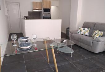 Le Cosy Bear allows 18 year olds to book a room