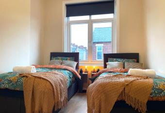 Spacious flat near the coast allows 18 year olds to book a room