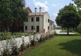 Ca  Premuda Locazione Turistica has Balcony rooms