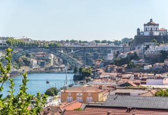 GuestReady - Orange Roofs has Balcony rooms