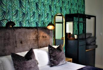 The Executive Bed and Breakfast allows 18 year olds to book a room