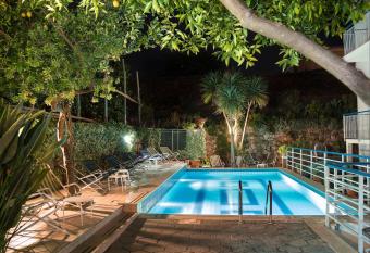 Hotel Club has Balcony rooms