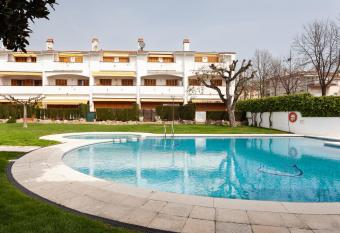 La marinera Beach House has Balcony rooms