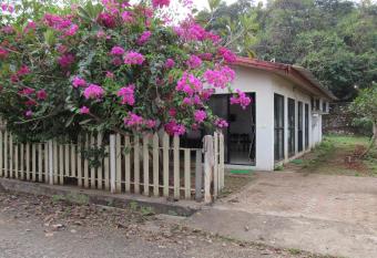 Retreat Holiday Homes, Vida at Sparsh Resorts & Chalets, Karjat allows 18 year olds to book a room