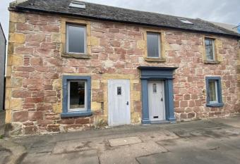 Little Ship Inn Rooms allows 18 year olds to book a room