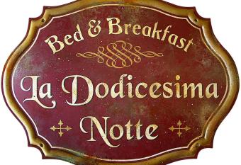 Bed & Breakfast La dodicesima Notte has Balcony rooms