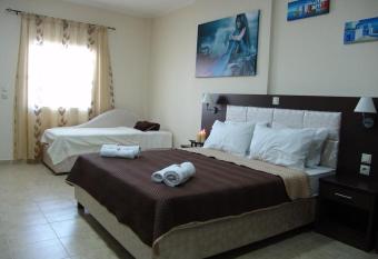 Studios Gorgona 102 allows 18 year olds to book a room