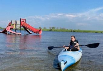 Priv   chalet op vakantiepark Marina Beach has Balcony rooms
