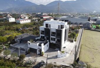 Someday Sunday Puli B&B has Balcony rooms