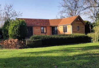 Chalet Duras has Balcony rooms