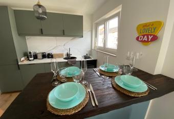 Klein aber fein allows 18 year olds to book a room