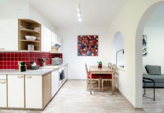 Ponte Paradiso has Balcony rooms