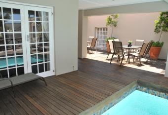 A&A Guesthouse has Balcony rooms